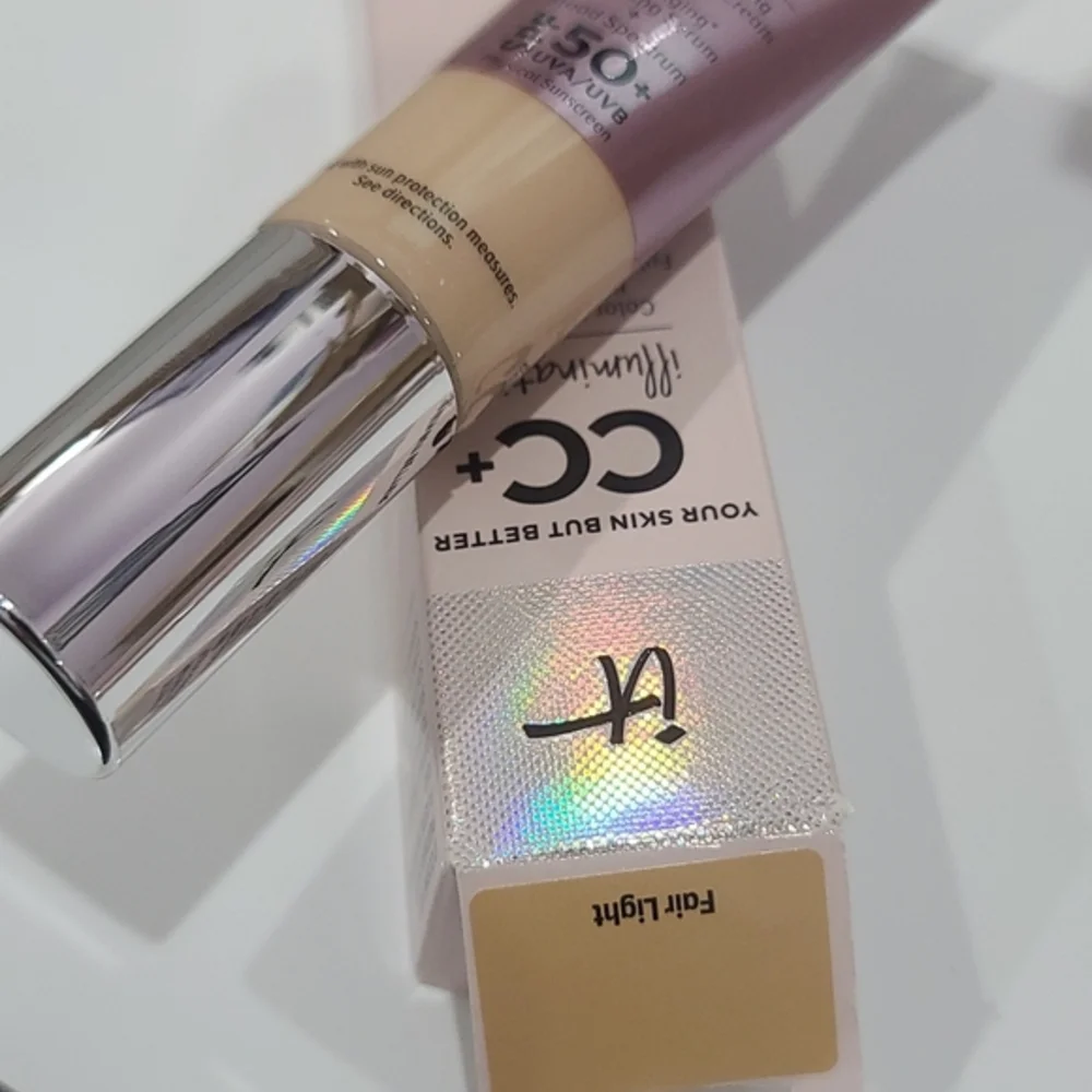 1/2 PRICE ✅ It Cosmetics CC+ Illumination SPF 50+ Anti-Aging ✨Exp 2026 NIB